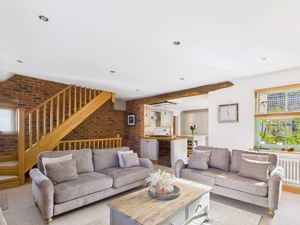 Photo 16- click for photo gallery